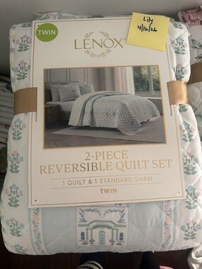 Lenox spice village 2 piece reversible quilt set